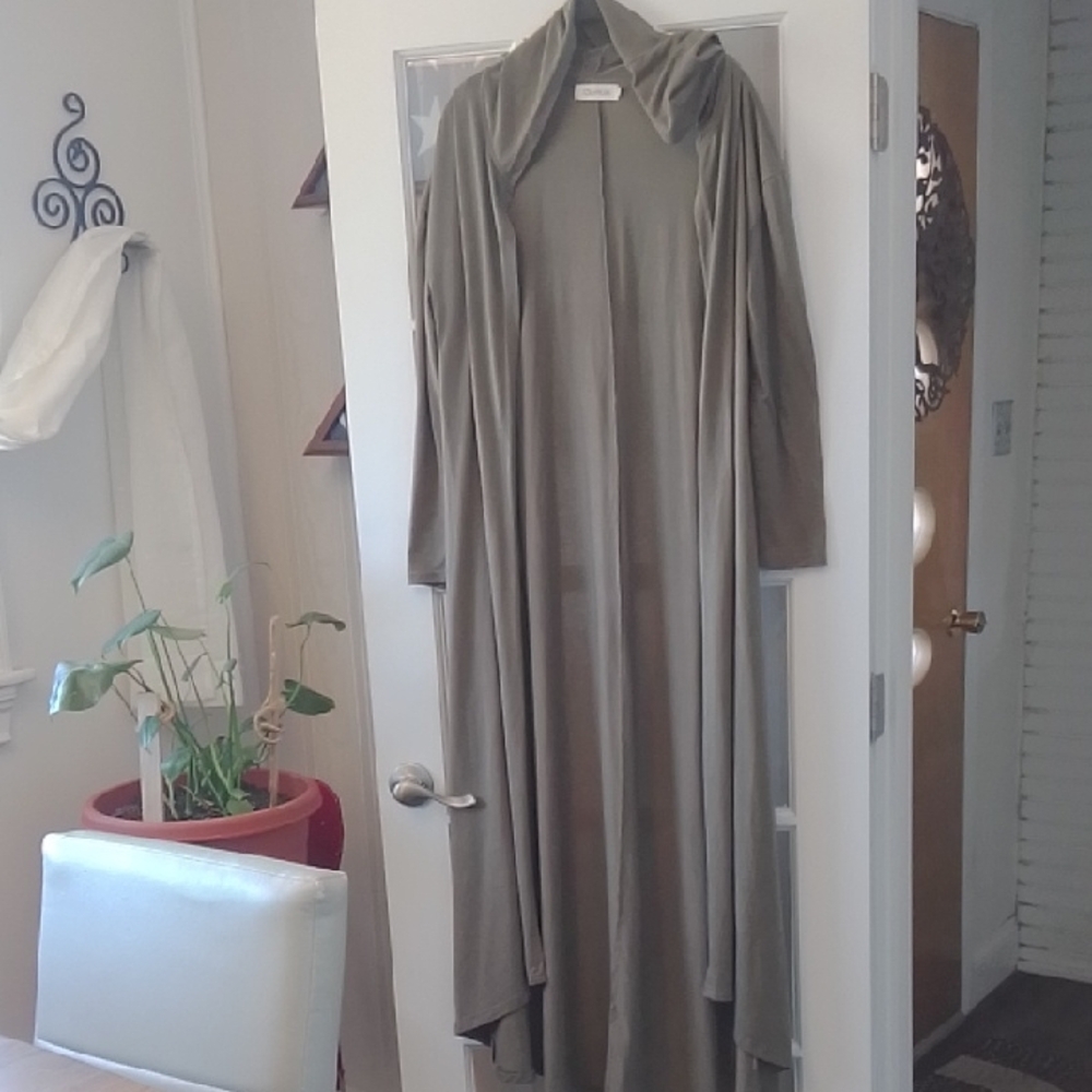 Elegant Olive Green Maxi Cape Sweater